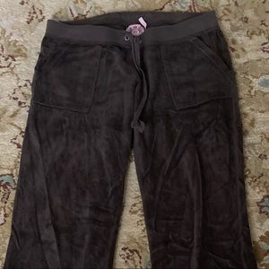 The original Juicy Couture velour pant.